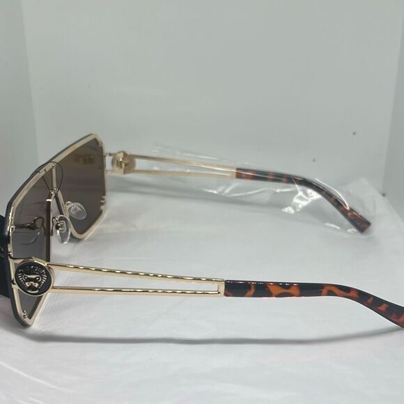 Manhattan Edge Shield Sunglasses – Oversized Fashion Statement - Picture 2 of 3